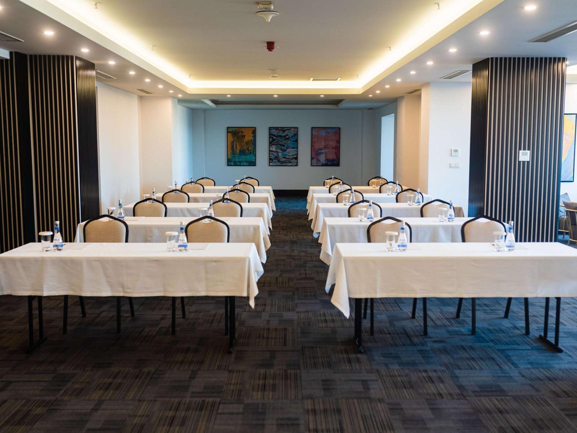 Mercure Baku City Exterior photo