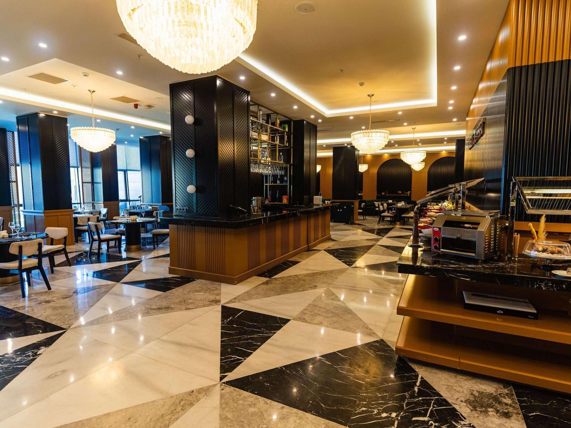 Mercure Baku City Exterior photo