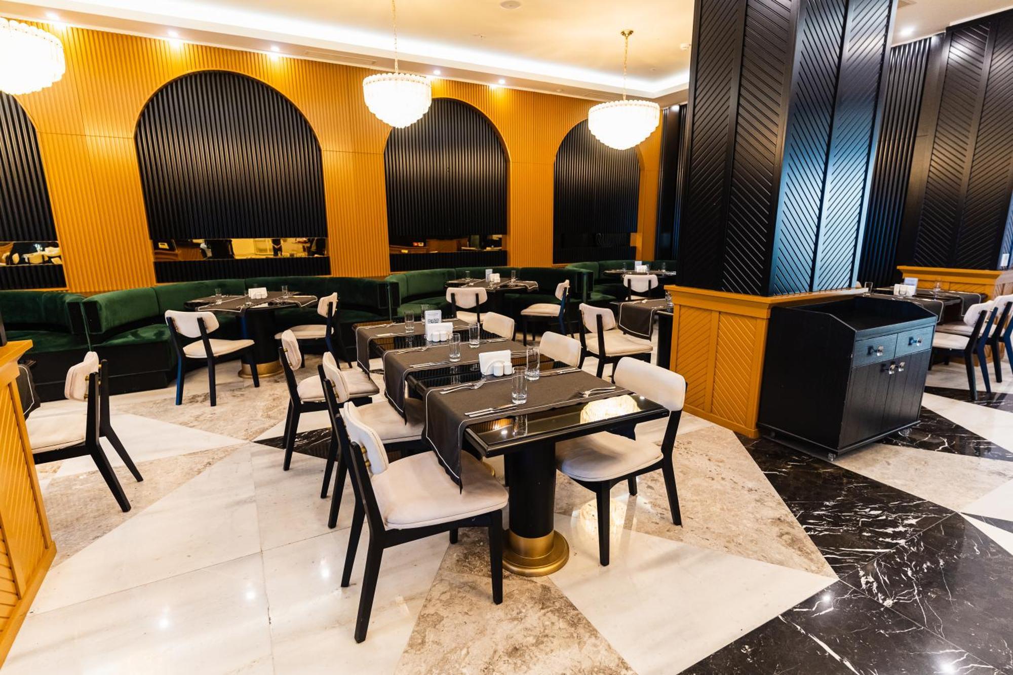 Mercure Baku City Exterior photo
